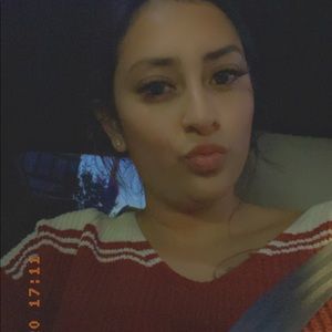 Meet your Posher, Seli